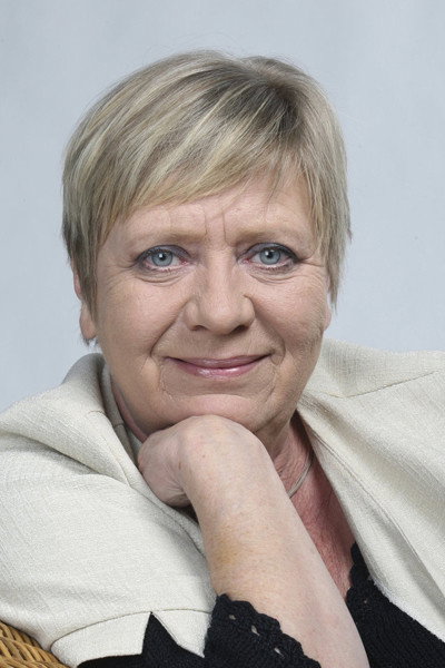 Jaroslava Obermaierová as babička in Crash Road
