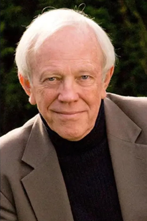 Tobias Anderson as Russell in Destroyer