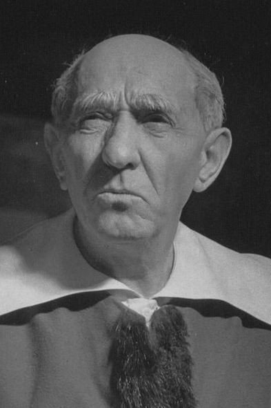 Stanisław Jaworski as Inspector in Pan Anatol szuka miliona