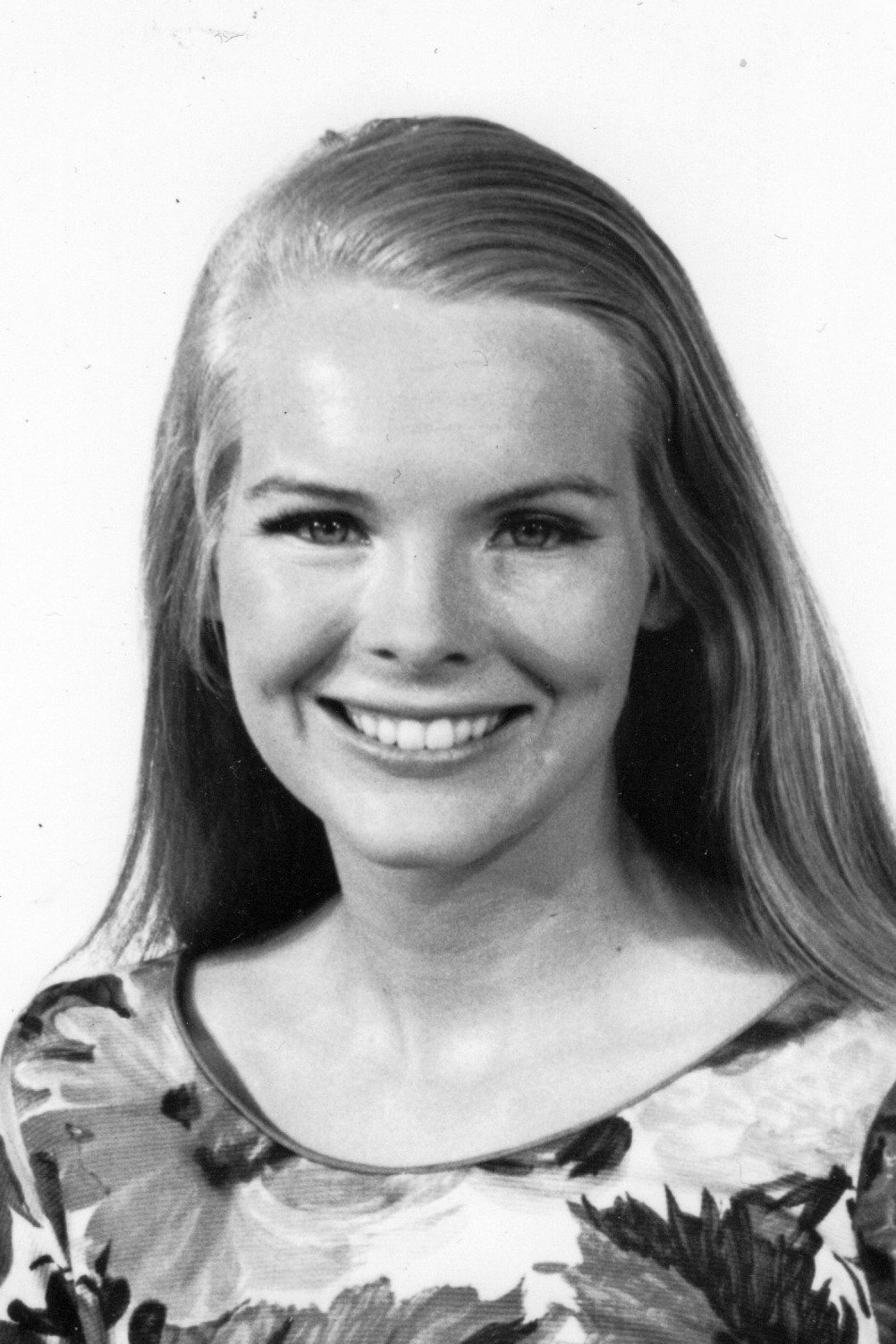 Janet Landgard as Julie Ann Hooper in The Swimmer