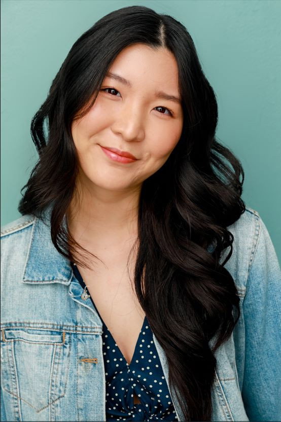 Esther Hwang as Jonah's Sister in La Ida Y Vuelta