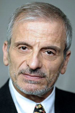 Vittorio Viviani as Bob in The Dog Snatch