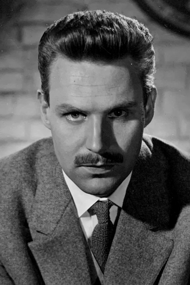 Thomas Reiner as Inspector Silvestri in Blood and Black Lace