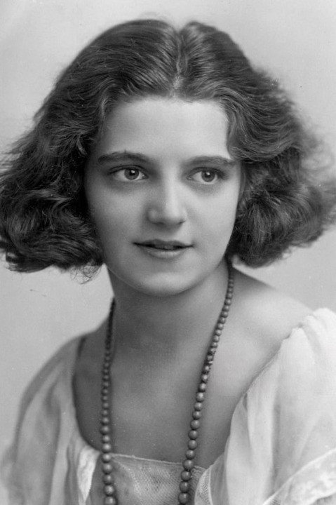 Hermione Baddeley as Ellen in Mary Poppins