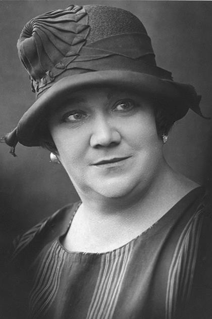 Betty Kysilková as Kordula in Švanda dudák
