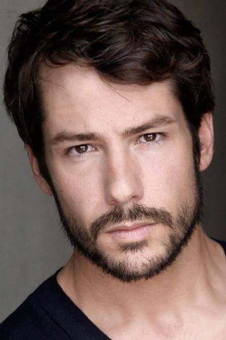 Alejandro Albarracín as Frank Reyes in Gavilanes