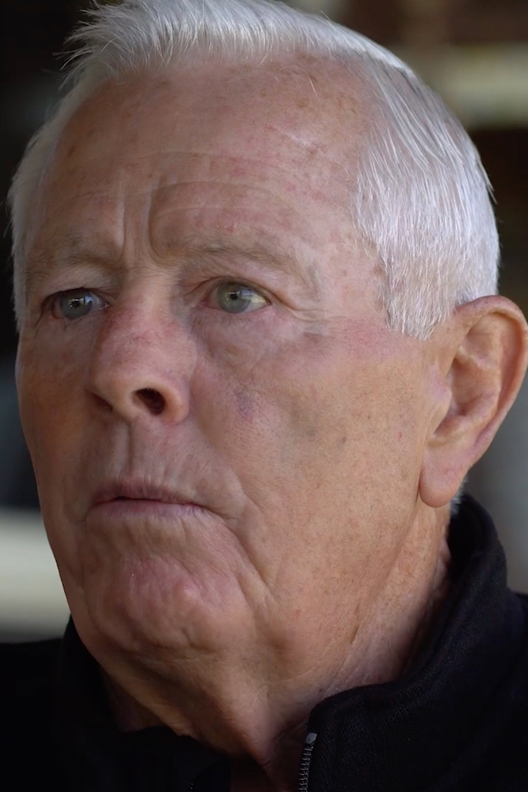 Bruce Burnett as Self in Monday