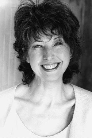 Aurora Cancian as Signora Barsanti in Madre come te