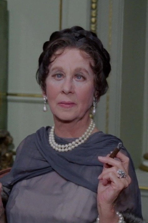 Gwen Ffrangcon Davies as The dowager in The Master Blackmailer