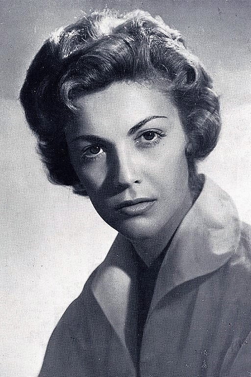 Anna Amendola as Anna (segment "Concorso 4 Attrici 1 Speranza") in My Only One