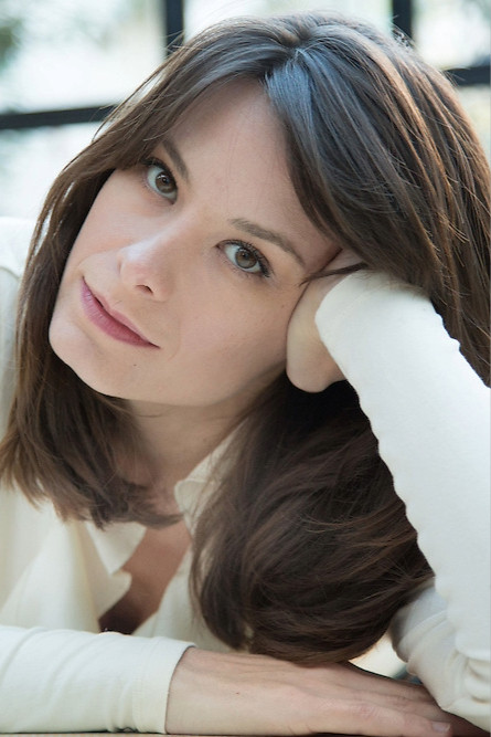 Julie Voisin as Marie jeune / Camille in Les Innocents