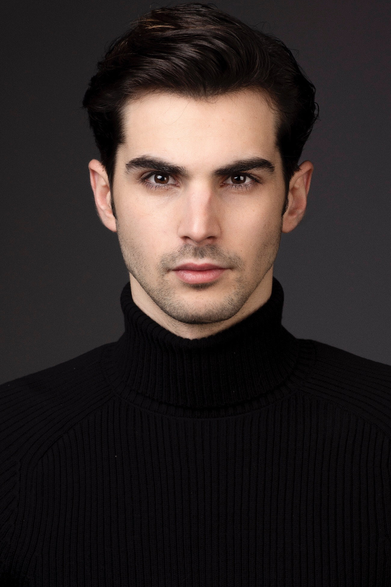 Rafael Ferreira as Edmundo in Edmundo