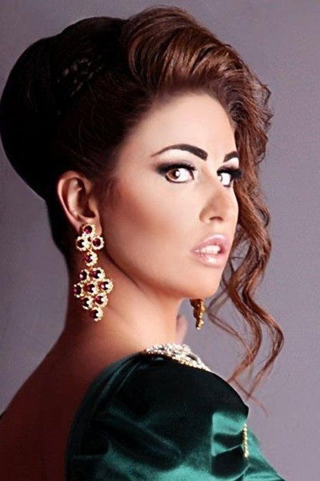 Mai Selim as ياسمين in Khalaf Allah