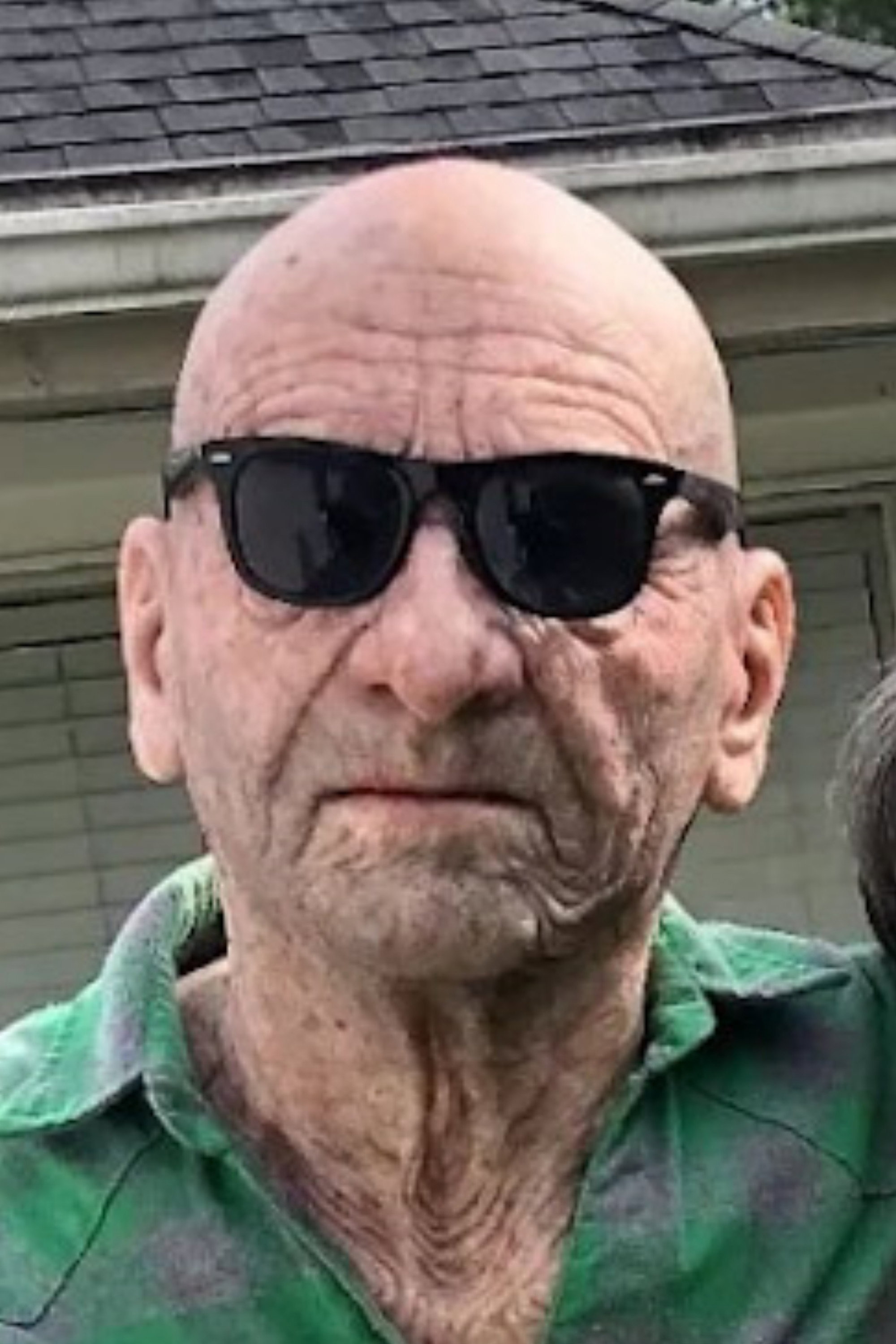Flip Fitch as Glomer in Glomer