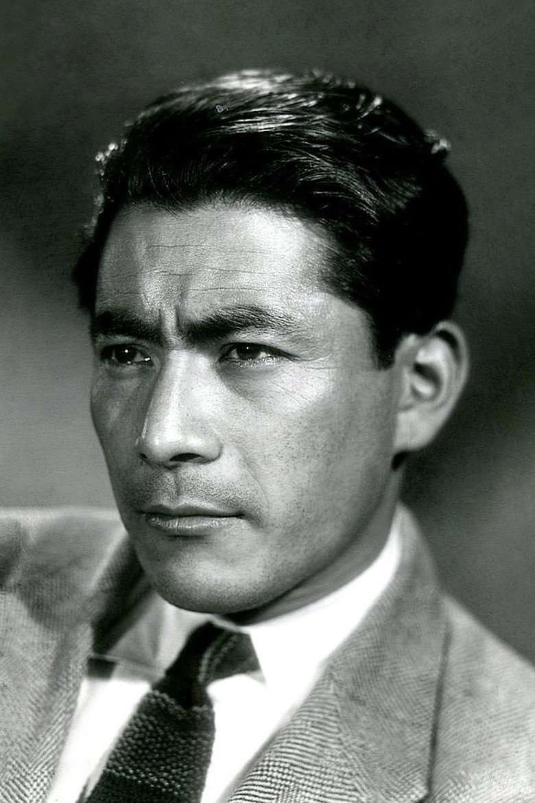 三船敏郎 as Takeshi Ema in Wedding Ring
