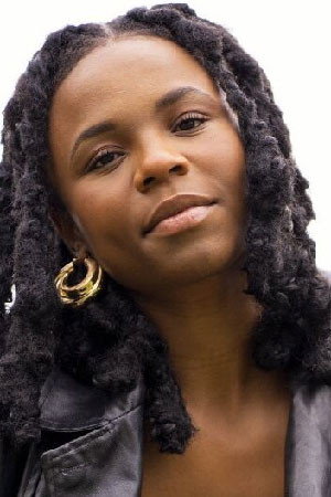 Aliyah Odoffin as Amara in Everything I Know About Love