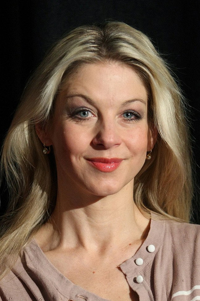 Sabina Laurinová as Jindřiška in Hlavne, že sa máme radi...