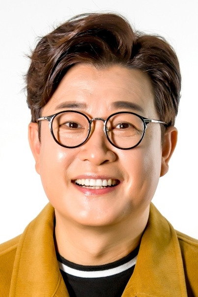 김성주 as [MC] in The Gentlemen's League