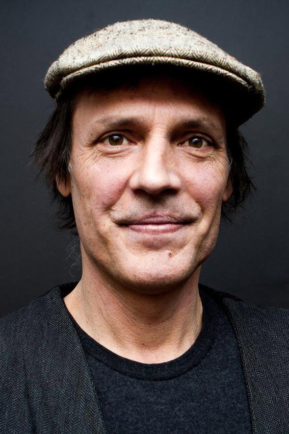 Jean Leloup as Dr. John Welltipper in Karaoke Dream