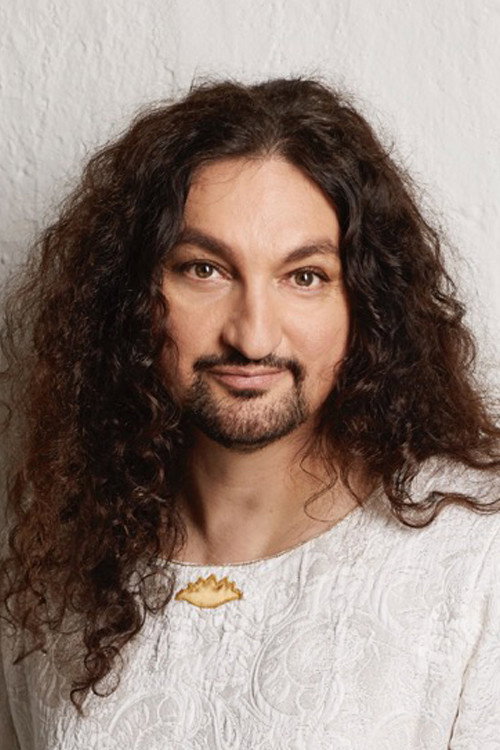 Thomas Di Leva as Expert; Artist in Falks Grav
