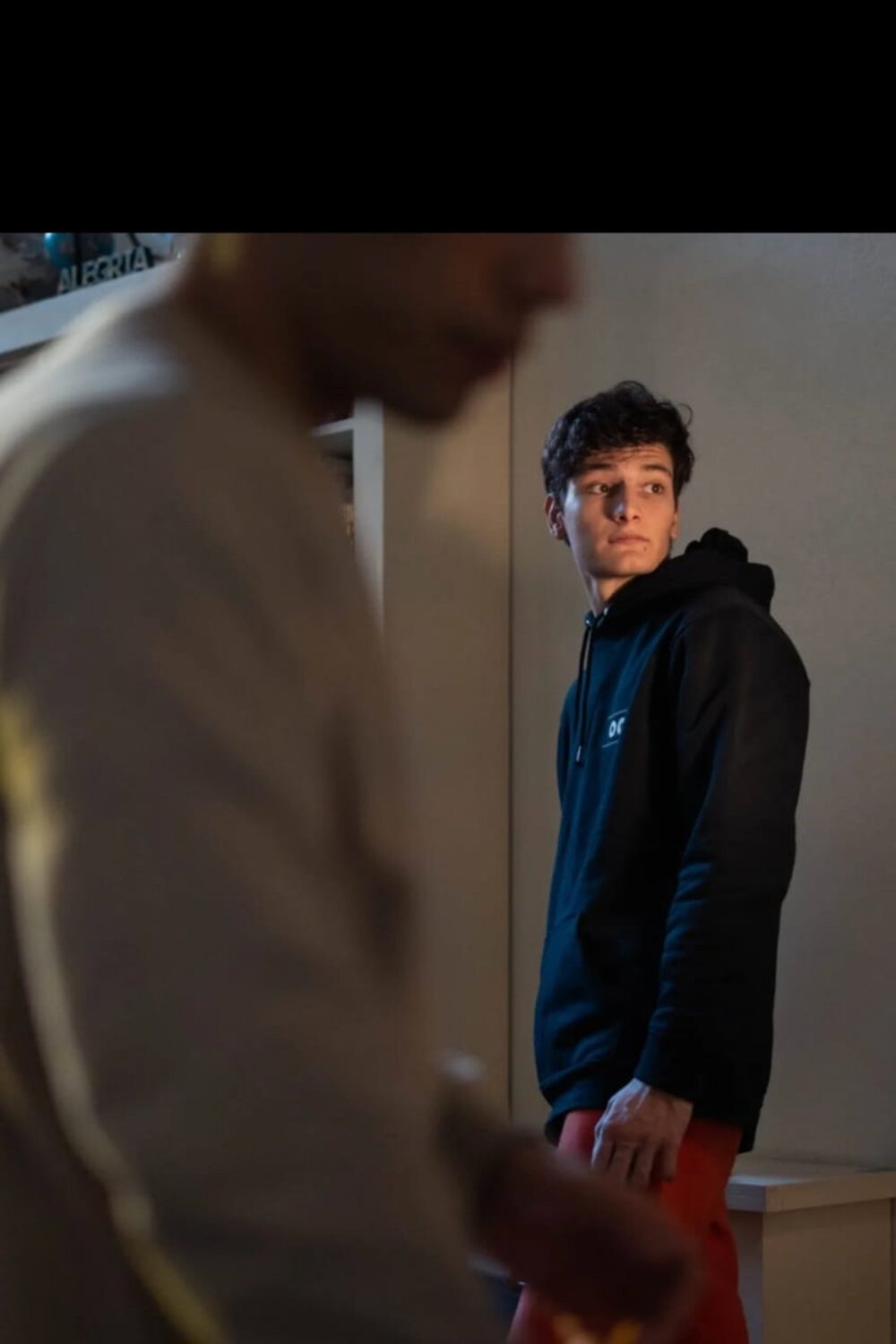 Tomas Molezzi as Collins in Oscuro día de justicia