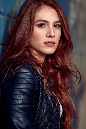 Ludovica Martino as Laura in YOLO - You Only Love Once