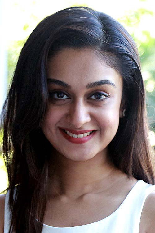 Aishwarya Arjun as Madhu in Sollividava