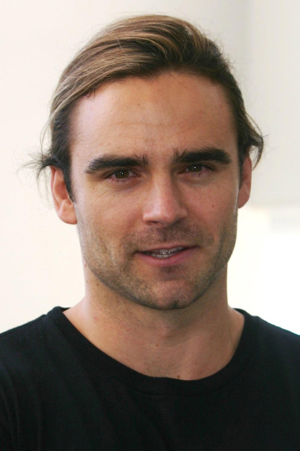 Dustin Clare as Lt. Harry Moffitt in ANZAC Girls