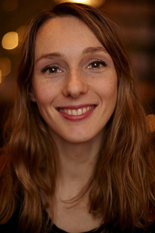 Pauline Clément as Pauline in Abonne-toi