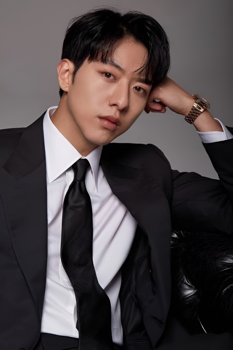 이정신 as Kang Seo-Woo in Cinderella and Four Knights