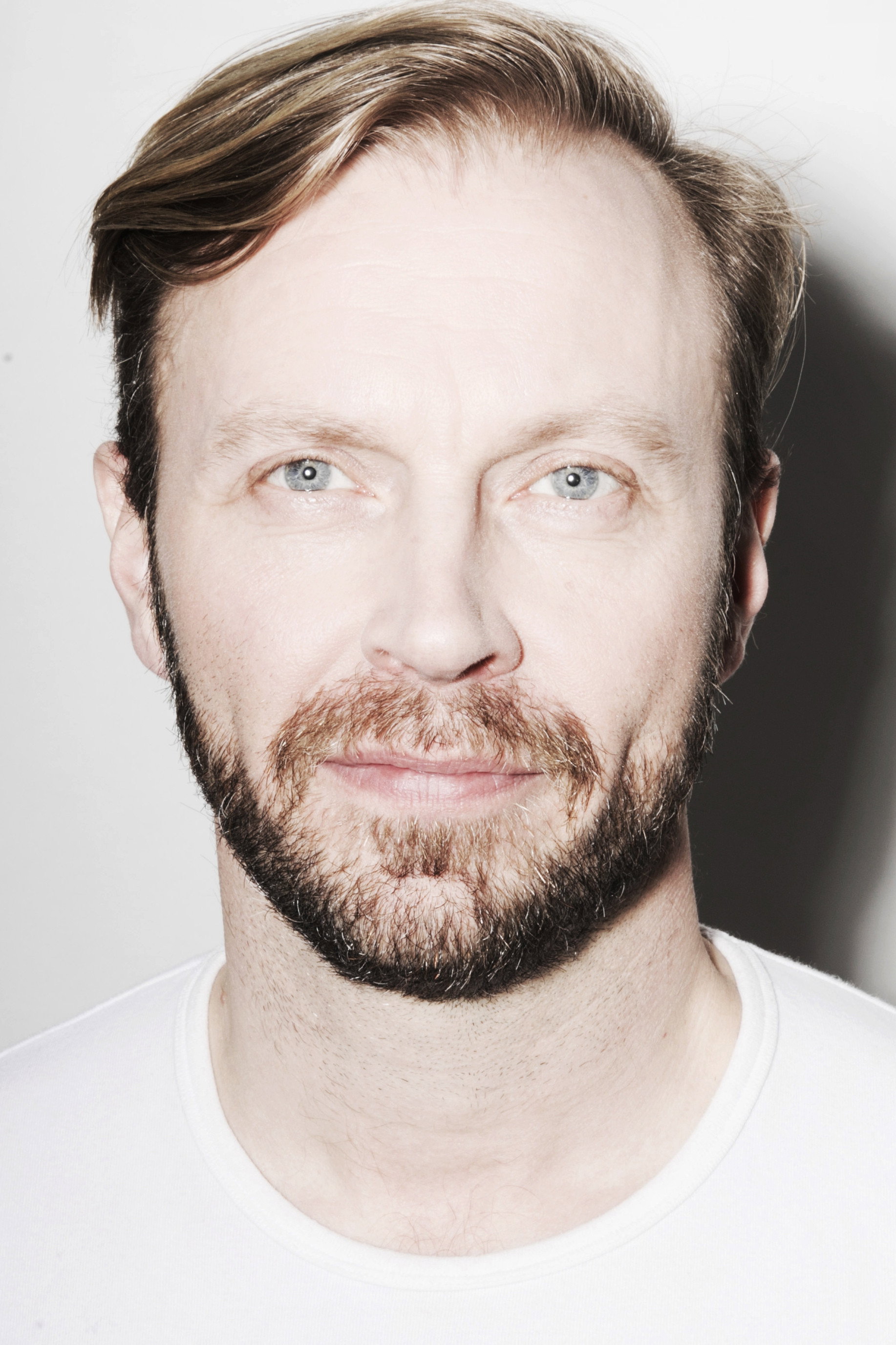Sveinn Ólafur Gunnarsson as Siggi in Fractures