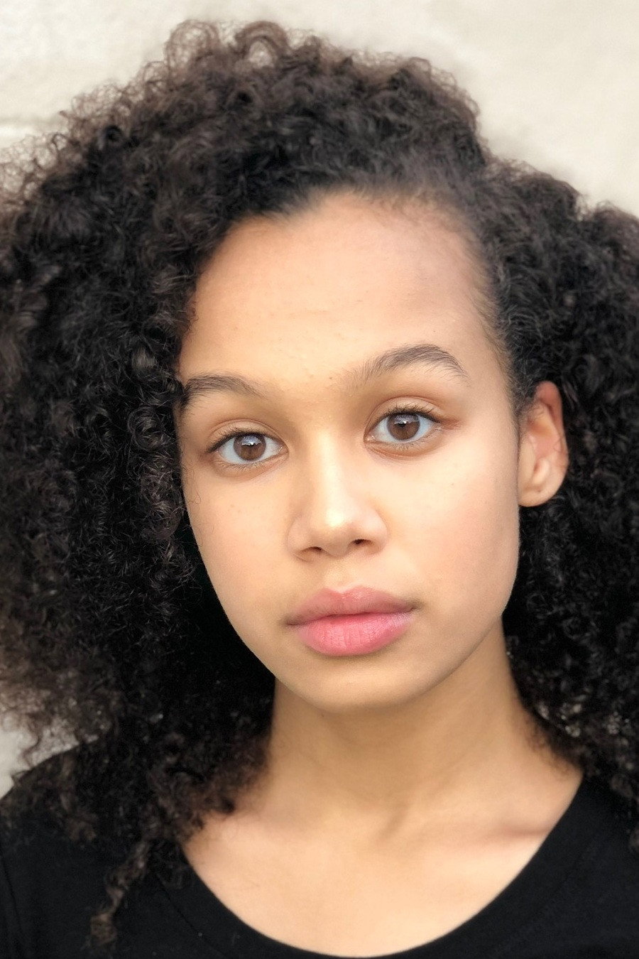 Annarah Cymone as Sandra in The Midnight Club