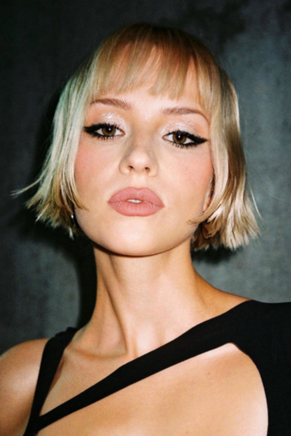 Angèle as Self : Interviewed in Stromae en intimité