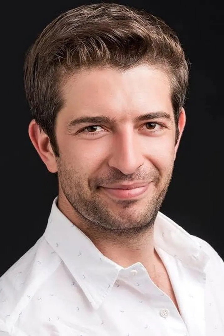 Cantuğ Turay as Melih in Starfish
