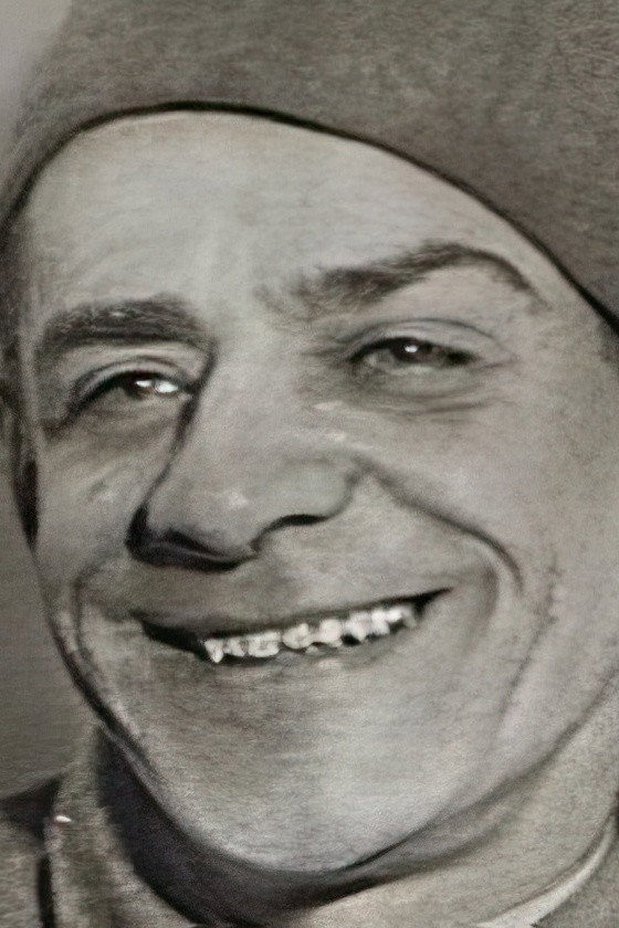 Gaston Ouvrard as Plumard, un marin du « Victorieux » in Les Bleus de la marine