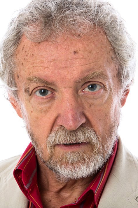Ștefan Velniciuc as Liviu in Ora zero