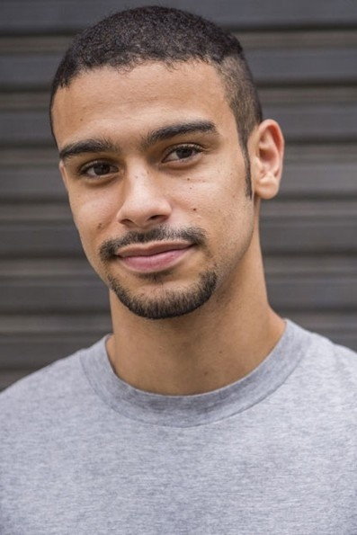 Sergio Malheiros as Victor in Benefits with Friends