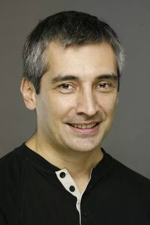Batur Belirdi as Vural in Gamsız Hayat