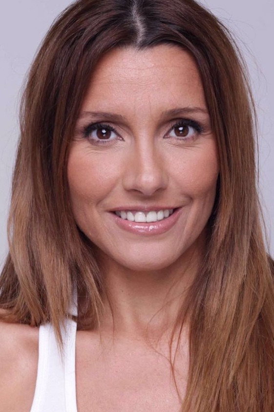 Marina Santiago as Vânia in Fala-me de Amor