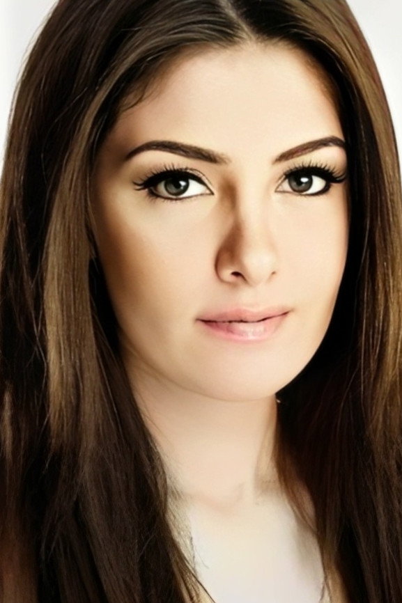 Burcu Binici as Didem Akarcali in Hayat Mucizelere Gebe