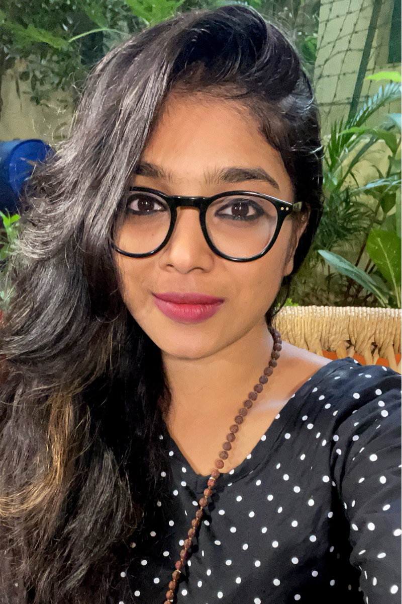 VJ Parvathy as Lalitha in Muthu Alias Kaattaan