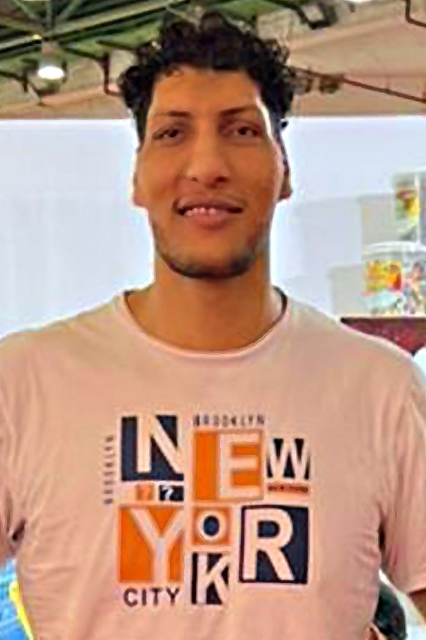 Hamad Fathy Abu El Reesh as بوده in TAG