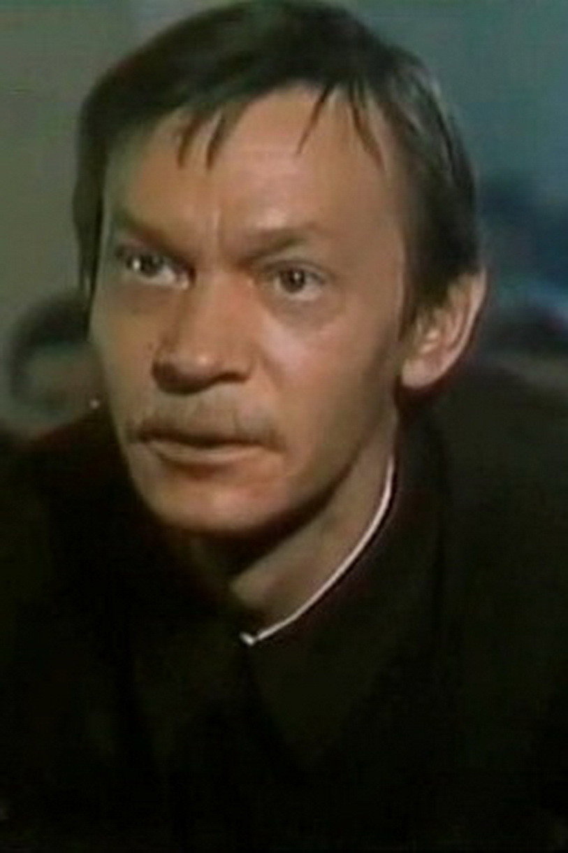 Евгений Иловайский as Theodore Horsman - gardener in The New Adventures of Nero Wolfe and Archie Goodwin
