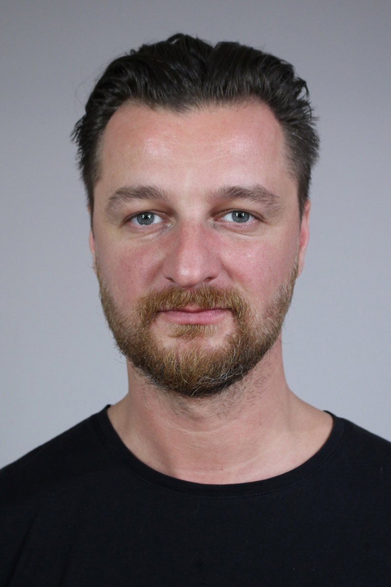 Andrej Polák as Olo in Stylista