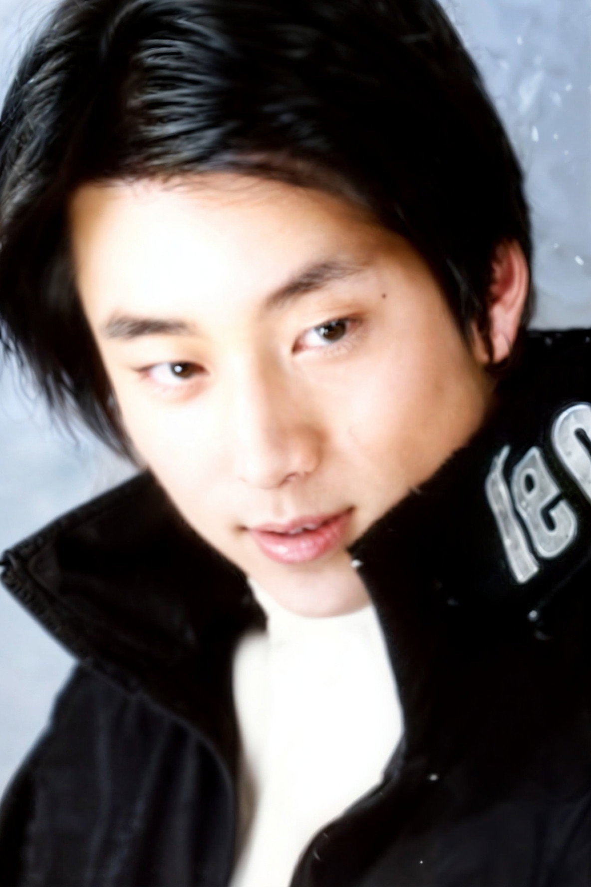 赵然 as (voice) in 燃烧的蔬菜