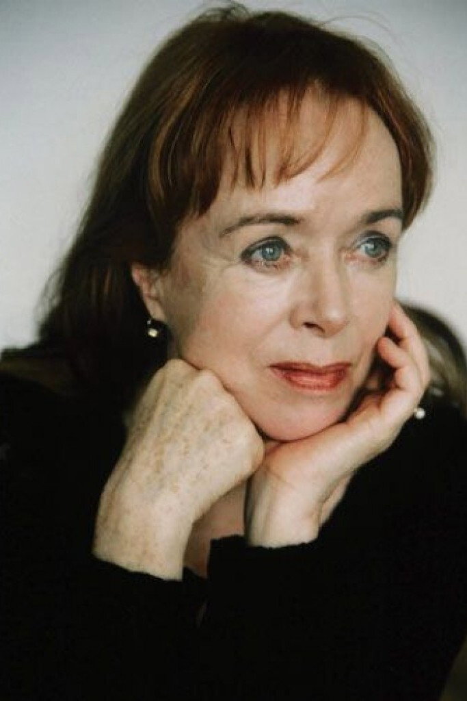 Jutta Lampe as Marija Lvovna in Summer Guests
