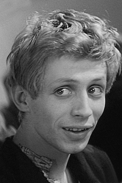 Лев Вайнштейн as Veniamin Gurevich in A Diving Bomber Chronicle