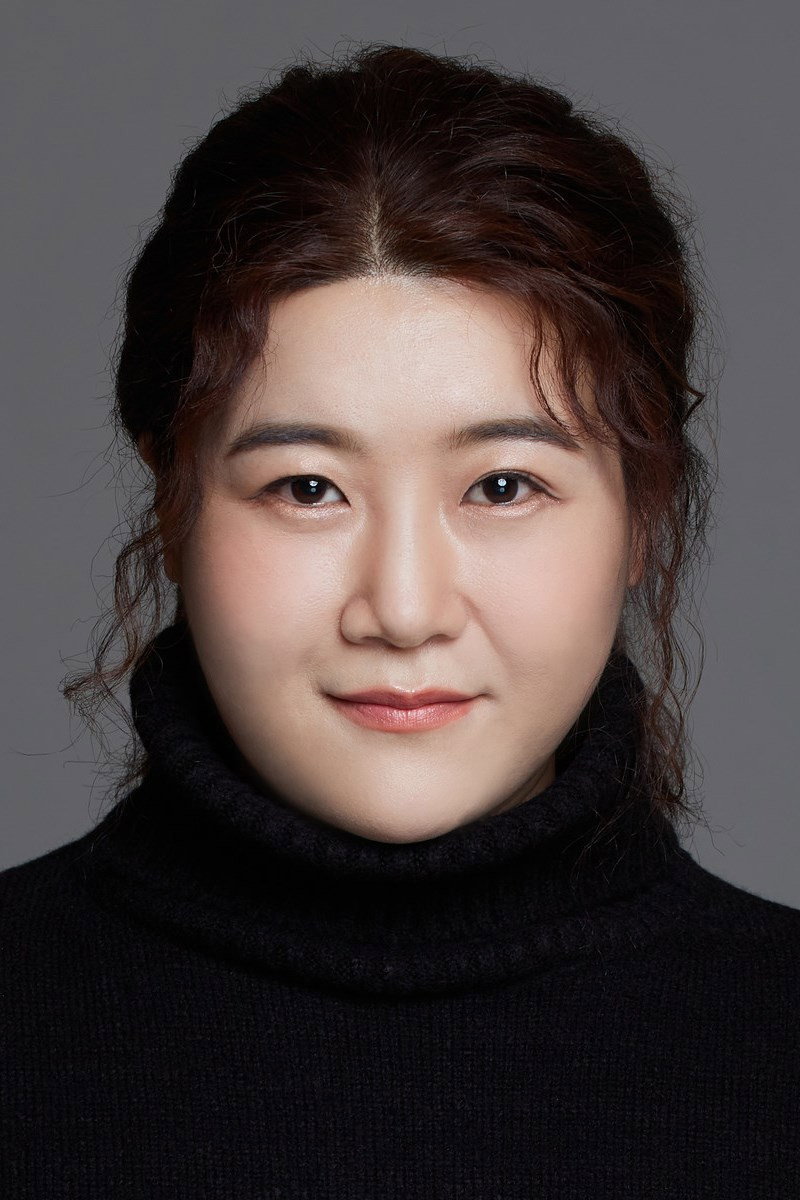 김도연 as Miss Yang in How the Lack of Love Affects Two Men