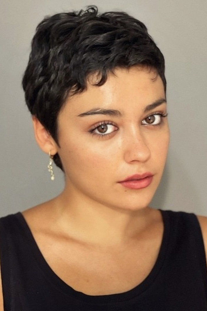 Carla Díaz as Rosa "Rosita" Lobo in Tierra de lobos