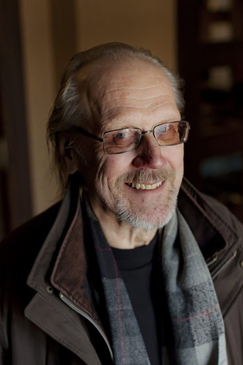 Heikki Nousiainen as Esa Pakarinen in The Swan and the Wanderer